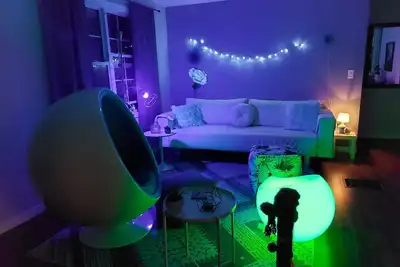 Image de Peace, Cozy & Vibes - Island living w/ water views, trails & modern comforts