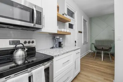 Luxury 1 Bedroom, Sleeps 4, Downtown W Adams - 408