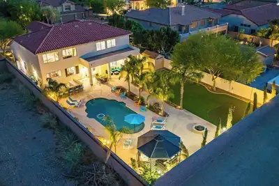 Image de Heated Pool | Hot Tub | Pool Table | Putting Green | 5br