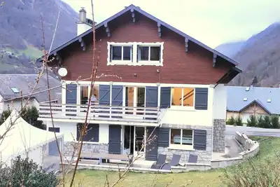 Image de Chalet \"Sublime Chalet 14 Pers Spa Extrieur\" avec vue montagne