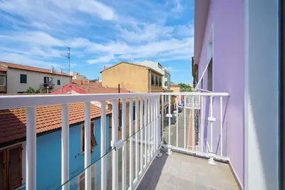 Appartement \"Holy Days\" avec balcon, Wi-Fi et climatisation