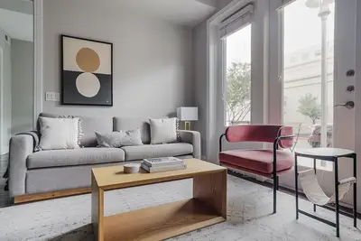 Image de Blueground | Domain, gym, pool & w/d, nr shops