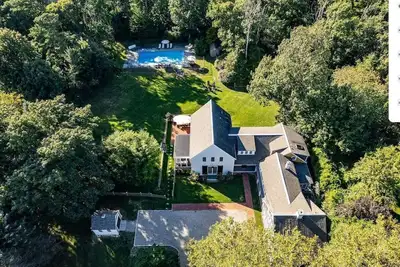 Image de Historic 6 Bedroom/6 Bath Home with Saltwater Pool