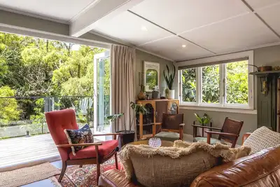 Image de Hillside Hideaway - Our Island