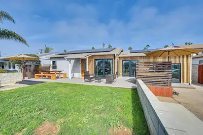 Steps to Beach: 'House Kitsune' in Oceanside