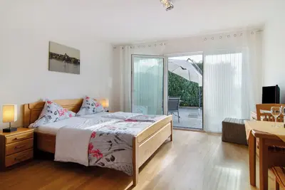 Image de Chambre \"Zimmer 5\" avec terrasse privée, jardin partagé et Wi-Fi