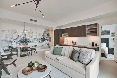 Image de New Stunning 2/2 with Panoramic Views of Miami Ph Condo 50th floor