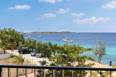 Image de Bonaire Beach Apartment 11 located in the heart of Kralendijk with a refreshing