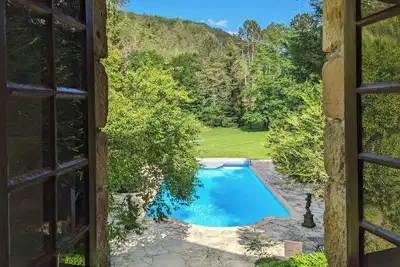 Image de Charme Authentique et Confort Moderne, Dordogne Périgord Noir