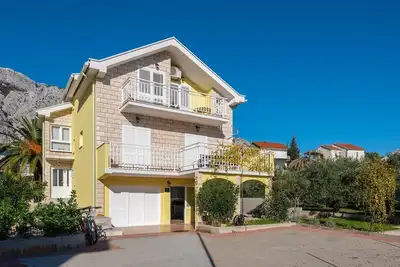 Image de 2-Bedroom Holiday Apartment for up to 5 person.