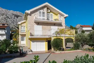 Image de Comfortable 2-Bedroom Holiday Apartment with Balcony and Sea View