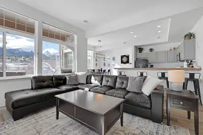 Townhome with Private Hot Tub!
