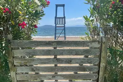 Image de Hellenic Escapes: Bright & Cozy Beachfront Studio