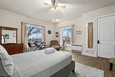 Image de Scenic Views Casita 1 - Cozy Studio for 2, Local Golfing 50% Off!