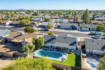 Image de 3 Bedrooms/2 Bath, Pool & Hot Tub, King Beds, Full Kitchen, Garage, Ev Charger