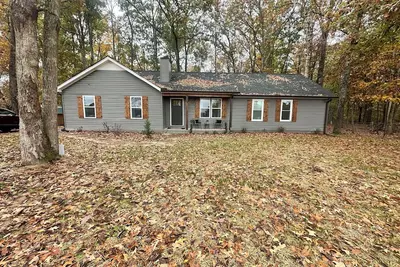 Image de Large 4-bedroom house in Murfreesboro with Game Room & Pet Friendly - Sleeps 12