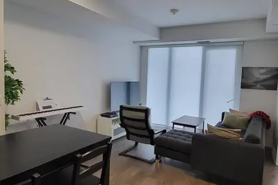 Image de Cozy sky-view 2-bedroom condo, 12 mins from Cn Tower & Ripley’s Aquarium! \n