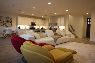 Image de Cozy Modern 3br Retreat; near Apple Campus and few