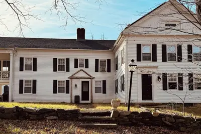 Image de Bellhaven- Charming 4-bedroom house in Canaan, Ct