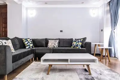 Image de Spacious & newly renovated apartment in central Addis Ababa