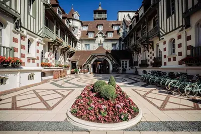 Image de La Terrasse De Bagatelle, plage directe et centre Deauville, parking privé.