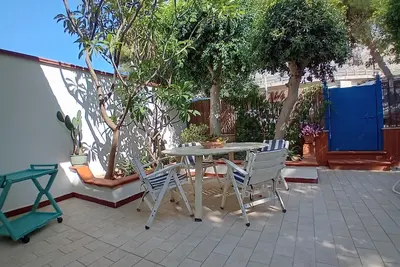 Quiet, Top Sea And Sunsets, Comfortable Accommodation, Parking Space, Ok Vs. Animals