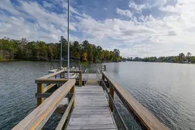 Image de Plum Beautiful | 3 Kings & Hot Tub on Lake Murray
