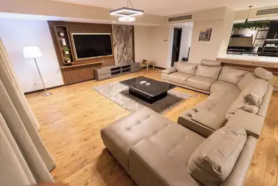 Image de Luxury 3br Pool View Near Airport!