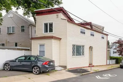 Image de Steps from the ocean minutes from Boston Beach house for rent 10% off first week