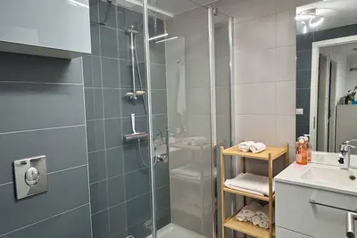 Image de Petit logement en face du parc