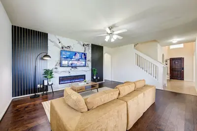 Image de Katy Houston, 2330sf, 4br-2. 5ba, Game Rm, King Bed