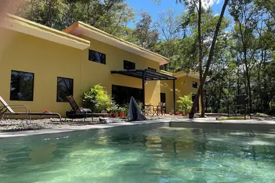 Image de Peaceful, Meditative Casita in the Jungle, Yet 7 Minutes to World Class Surf