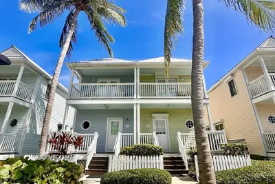 Image de Villa-Sdb privée-Villa-Vue sur le canal