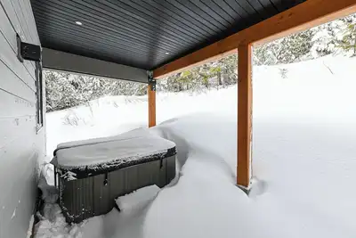 Image de Skiing & Hot tubbing at Mt Washington Chalet