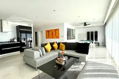 Image de A26 - Appartement 2 chambres avec services hôteliers, vue imprenable sur la mer, plage de Karon