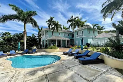 Image de Hospitality Expert Greens 4br: Pool, Beach
