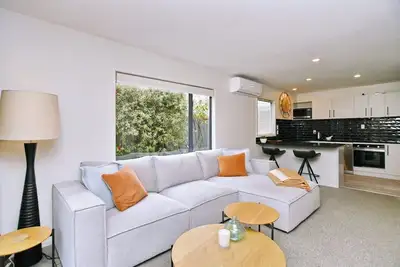 Image de Welcome to your urban getaway - 7 day special deals