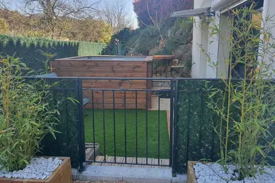 Image de Studio 40 m2  en rez de villa avec piscine privative