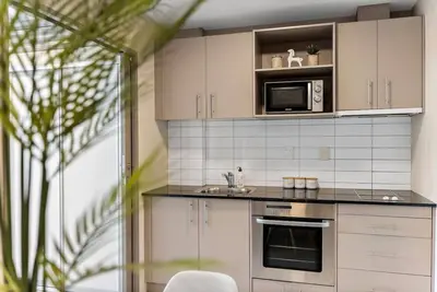 Image de 2br + Parking, Perfect City Stay