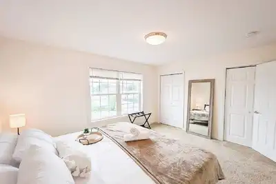 Image de Spacious Townhouse in Schenectady-B9
