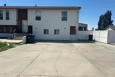 Image de Charming 3-bedroom apartment with WiFi, Ac in Syracuse