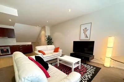 Image de Pretty Penthouse - Close to Anu