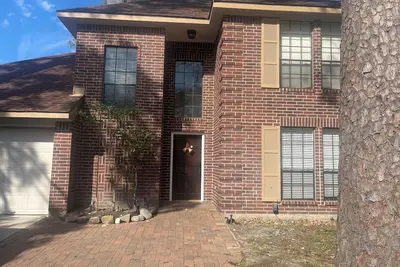 Spacious 4-bedroom house in peaceful Humble with WiFi, Ac