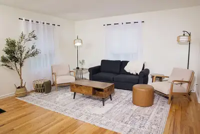 Image de Cozy 2br Apartment, 5-10 Min to Cincinnati!