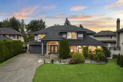 Image de Beautiful 5 Bed Room, 3 Ba home in Fraser Heights