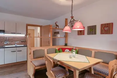 Vacation apartment Edelsberg No. 2 on the first floor - Landhaus am Rosenbächle