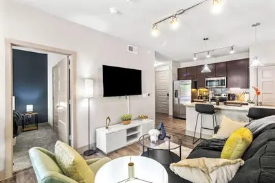 Image de Modern 1-Bedroom Apartment in Austin |Free Wi-Fi • Pool • Fitness Room • Parking