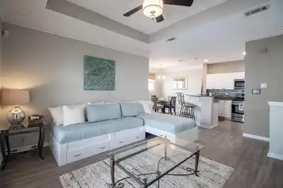 Image de 5 min walk to the beach! ! ! In this 945 sq feet 1bed, 1bed Condo! ! ! \n\n