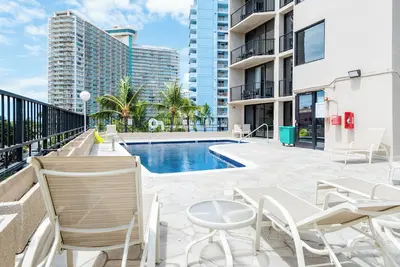 Image de Palms at Waikiki by Tropical Escapes