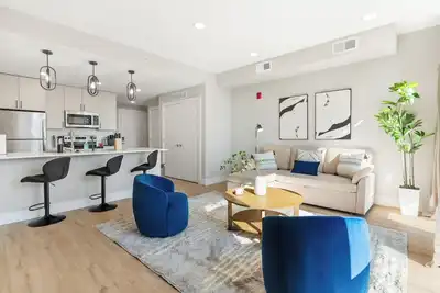 Image de Prime N. Liberties, 2br Sleeps 6, by Fishtown, Lux Queen Beds, Wifi, Smart TVs